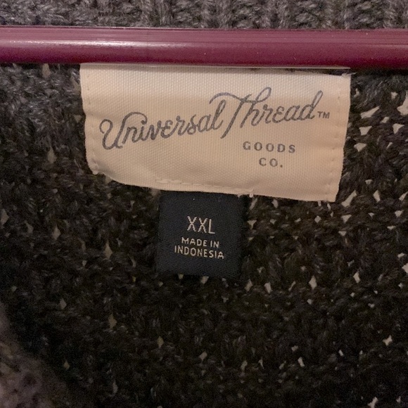 Universal Threads Sweater - Picture 2 of 3